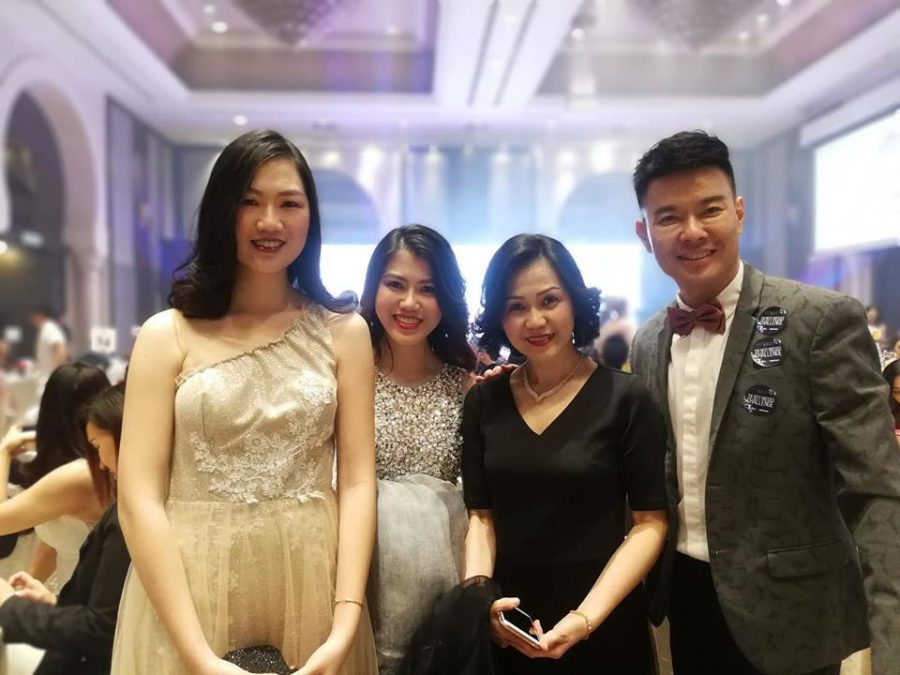 DB-Glitz-&-Glam-beauty-award-2018-1-900x598
