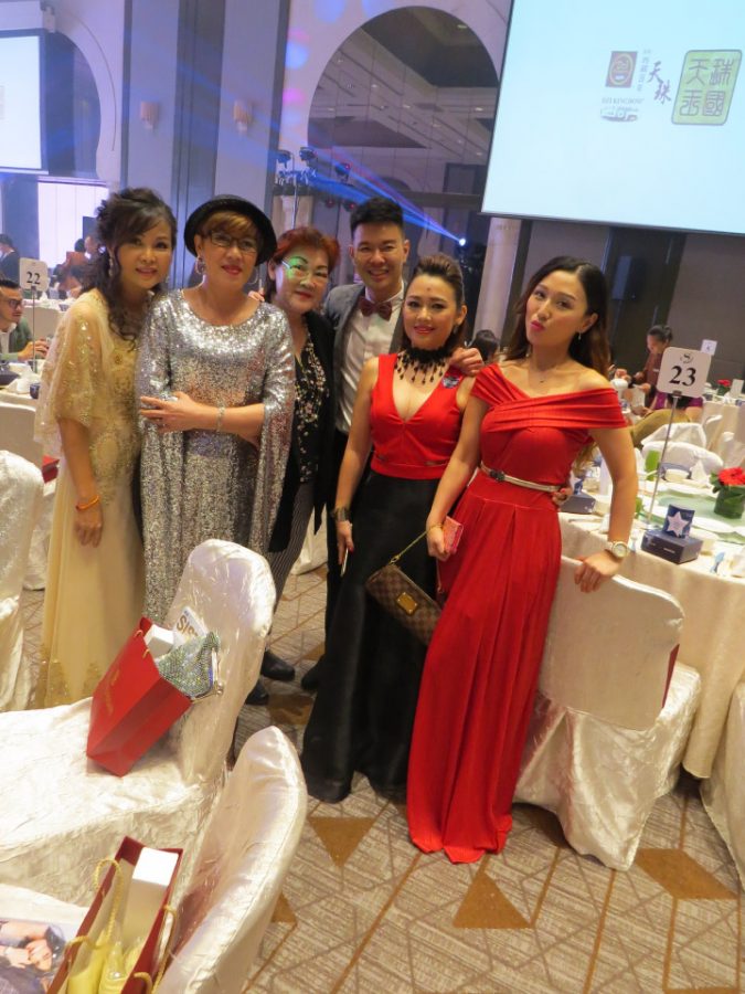 DB-Glitz-&-Glam-beauty-award-2018-68-900x598